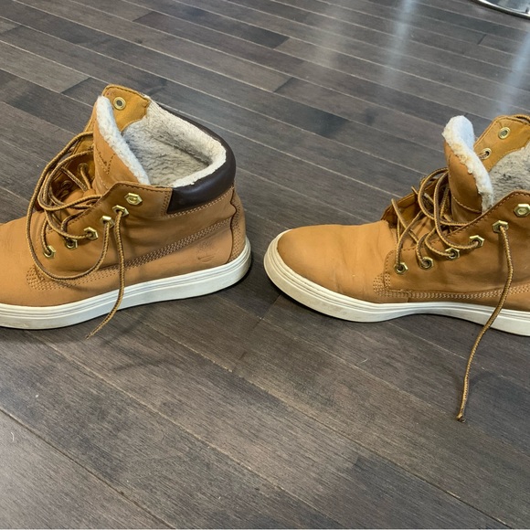 Timberland Tan/White Boots Women’s 7.5 - Picture 5 of 9